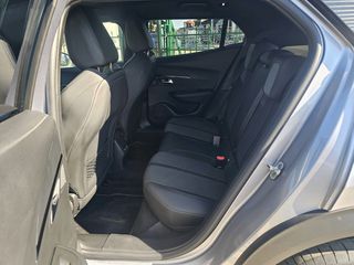 Peugeot 2008 2021 GT 1.2 PURETECH 131 HP-thumb-41