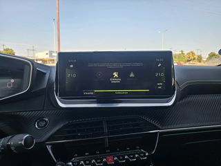 Peugeot 2008 2021 GT 1.2 PURETECH 131 HP-thumb-76