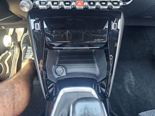 Peugeot 2008 2021 GT 1.2 PURETECH 131 HP-thumb-83