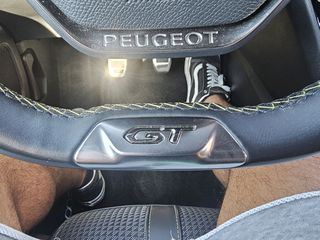 Peugeot 2008 2021 GT 1.2 PURETECH 131 HP-thumb-91
