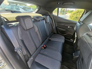 Peugeot 2008 2021 GT 1.2 PURETECH 131 HP-thumb-56
