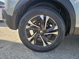 Peugeot 2008 2021 GT 1.2 PURETECH 131 HP-thumb-103