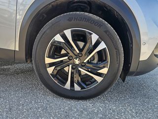 Peugeot 2008 2021 GT 1.2 PURETECH 131 HP-thumb-104