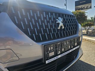 Peugeot 2008 2021 GT 1.2 PURETECH 131 HP-thumb-24
