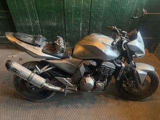 Kawasaki Z 750 2006 για ανταλλακτικά κομμάτι κομμάτι όχι ολόκληρο
