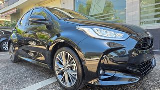 Toyota Yaris 2024 1.5-130ps-chic-hybrid-auto!!-thumb-3