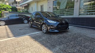 Toyota Yaris 2024 1.5-130ps-chic-hybrid-auto!!-thumb-6