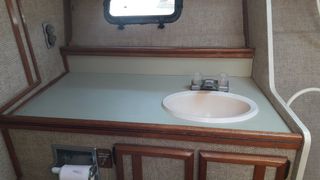 Bayliner 1982 3250 CONQUEST FLY BRIDGE-thumb-19