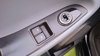 Hyundai i 20 2015 - 1ο   ΧΕΡΙ  -  ΒΙΒΛΙΟ  ΣΕΡΒΙΣ --thumb-13