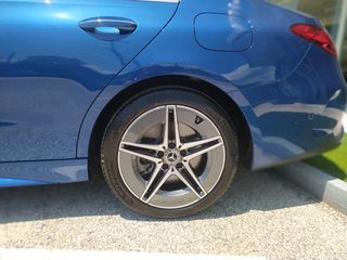 Mercedes-Benz C 300 2024 e AMG LINE -PREMIUM PACKAGE-thumb-9