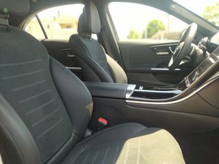 Mercedes-Benz C 300 2024 e AMG LINE -PREMIUM PACKAGE-thumb-23