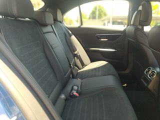 Mercedes-Benz C 300 2024 e AMG LINE -PREMIUM PACKAGE-thumb-24