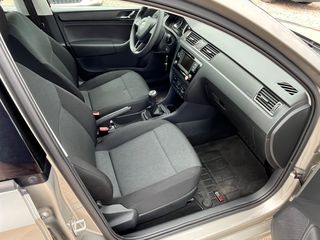 Skoda Rapid 2016-thumb-12