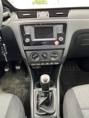Skoda Rapid 2016-thumb-17