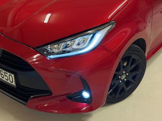 Toyota Yaris 2022 Hybrid Bi-tone-thumb-3