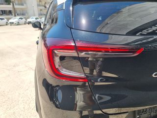 Renault Captur 2022 R.S-LINE 140PS mild hybrid-thumb-11