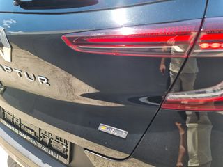 Renault Captur 2022 R.S-LINE 140PS mild hybrid-thumb-13