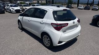 Toyota Yaris 2017 1500cc HYBRID ACTIVE PLUS 100HP-thumb-4
