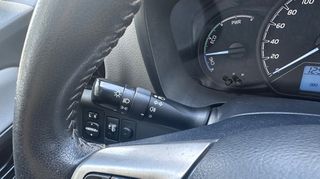Toyota Yaris 2017 1500cc HYBRID ACTIVE PLUS 100HP-thumb-23