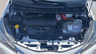 Toyota Yaris 2017 1500cc HYBRID ACTIVE PLUS 100HP-thumb-45
