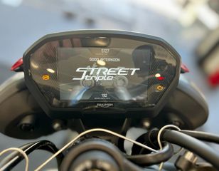 Triumph Street Triple 765 2024 RS-thumb-4