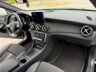 Mercedes-Benz CLA 180 2018 AMG LINE EDITION 1-thumb-10