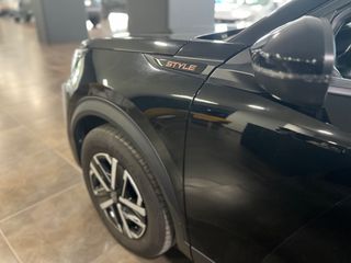 Peugeot 2008 2025 1,2 100HP STYLE-thumb-5
