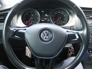 Volkswagen Golf 2013 ADVANCE-thumb-11