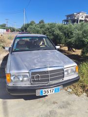Mercedes-Benz 190 1995 E190-thumb-1