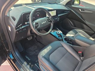 Kia Niro 2022 TITANIUM-thumb-6
