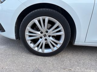 Seat Leon 2021 TDI 150HP Style DSG 2.0-thumb-8
