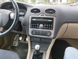 Ford Focus 2006 mk2 1.6 titanium-thumb-8