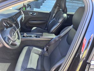 Volvo XC 60 2019 T8 AWD INSCRIPTION PLUG IN-thumb-18