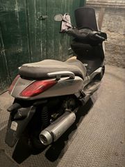 Yamaha XMAX 250 2005 μόνο για ανταλλακτικά κομμματι κομμάτι-thumb-1