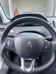 Peugeot 208 2016-thumb-8