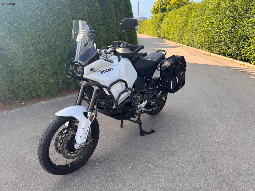 Ducati DesertX 2022