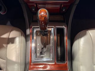 Chrysler 300C 2007-thumb-36