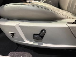 Chrysler 300C 2007-thumb-38