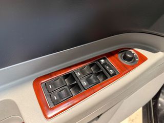 Chrysler 300C 2007-thumb-40