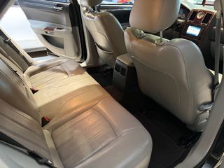 Chrysler 300C 2007-thumb-29