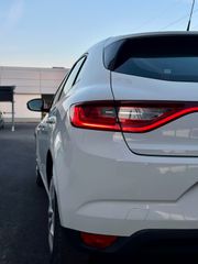 Renault Megane 2020-thumb-6