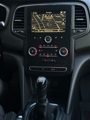 Renault Megane 2020-thumb-16