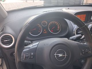 Opel Corsa 2011 1.4 16V ECOTEC-thumb-9