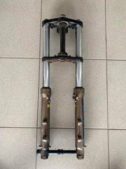 Honda NSR 250R 1987/1988 Μπροστινό Σύστημα Κομπλέ Ανάρτηση/Αμορτισέρ Εμπρος με Διπλο δισκοφρενο σε Άριστη κατάσταση!!!