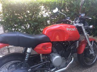 Ducati 1000 GT 2010