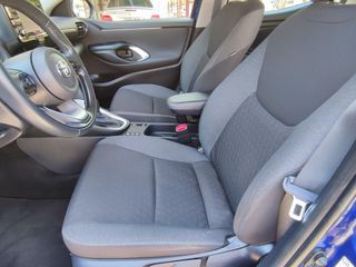 Toyota Yaris 2023 'TEAM D'-FULL LED-KAMΕΡΑ-ΖΑΝΤΕΣ 16'-KEYLESS-ΨΗΦΙΑΚΑ ΟΡ-KΛΙΜΑ-thumb-29