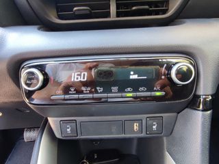 Toyota Yaris 2023 'TEAM D'-FULL LED-KAMΕΡΑ-ΖΑΝΤΕΣ 16'-KEYLESS-ΨΗΦΙΑΚΑ ΟΡ-KΛΙΜΑ-thumb-44