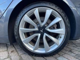 Tesla Model 3 2020 PLUS SR premium Audio-thumb-5