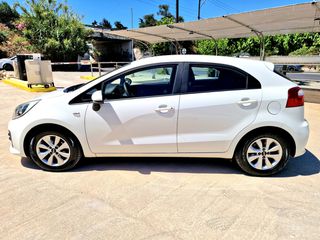 Kia Rio 2016 CRDI-thumb-7