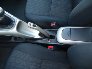 Toyota Auris 2007-thumb-19